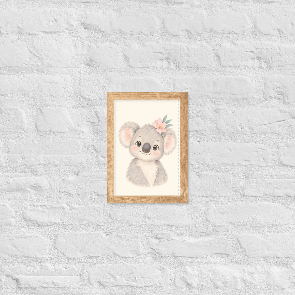 Poster koala aquarelle encadré chêne sur mur blanc