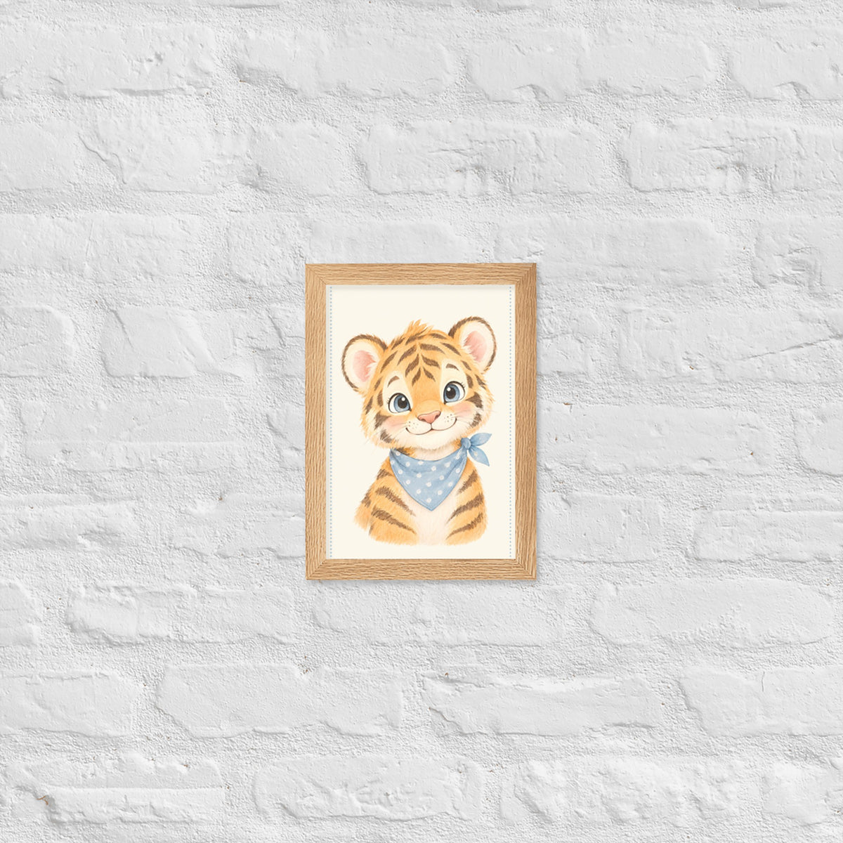 Poster tigre aquarelle encadré chêne sur mur blanc