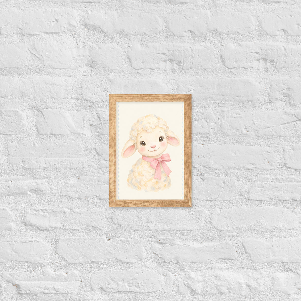 Poster agneau aquarelle encadré chêne sur mur blanc