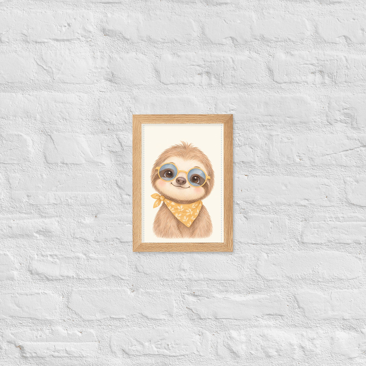 Poster paresseux aquarelle encadré chêne sur mur blanc