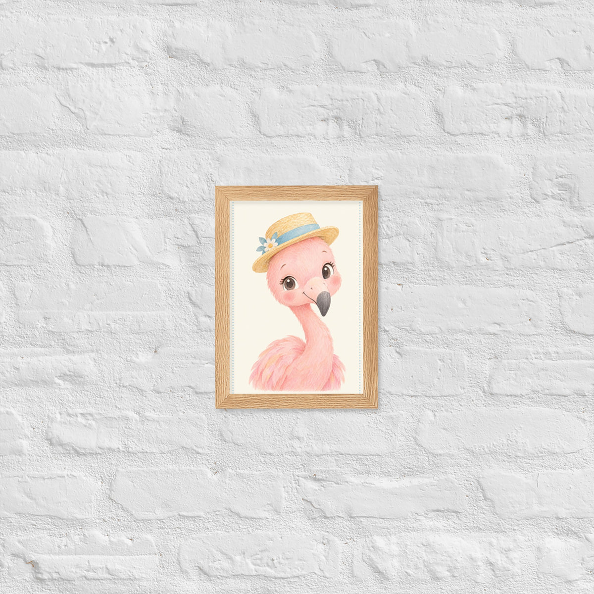 Poster flamant rose aquarelle encadré chêne sur mur blanc