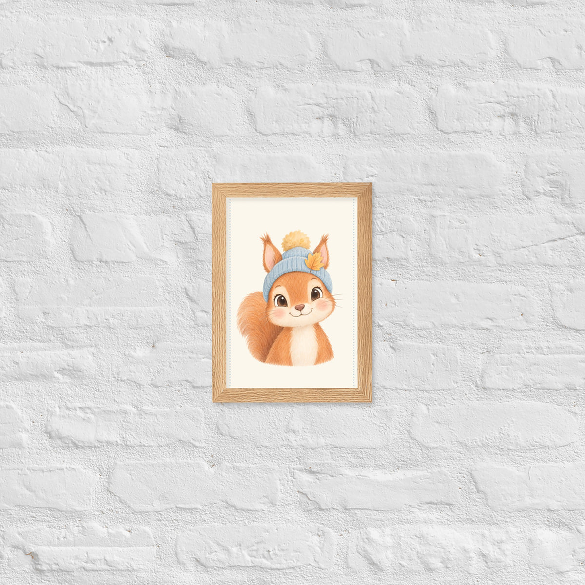 Poster écureuil aquarelle encadré chêne sur mur blanc