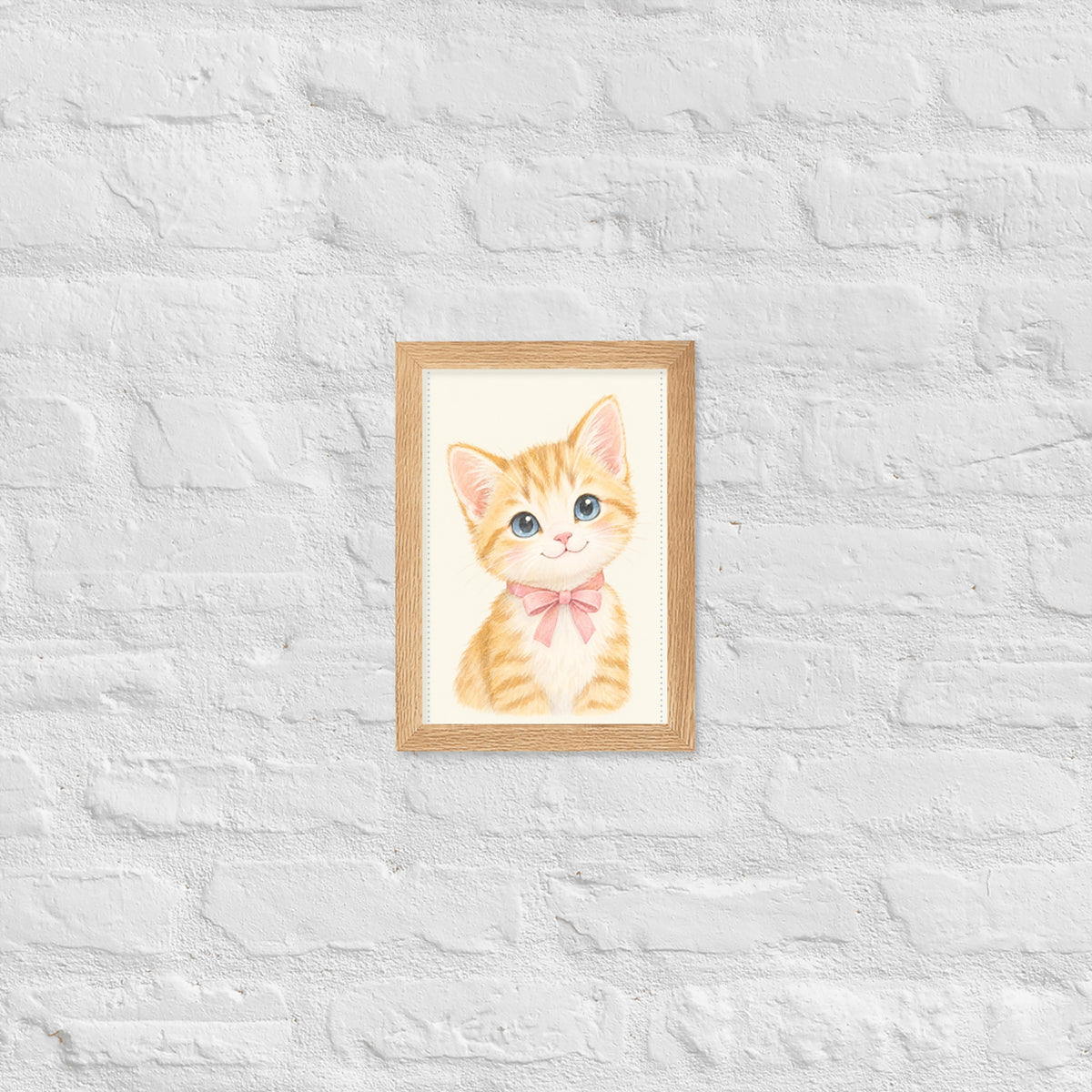 Poster chaton aquarelle encadré chêne sur mur blanc