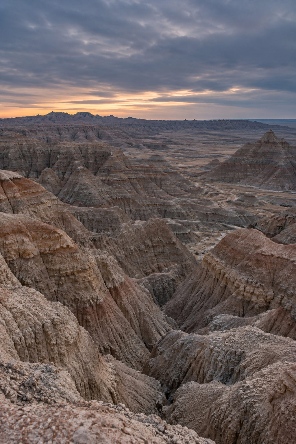 Poster Badlands au crépuscule — affiche à imprimer
