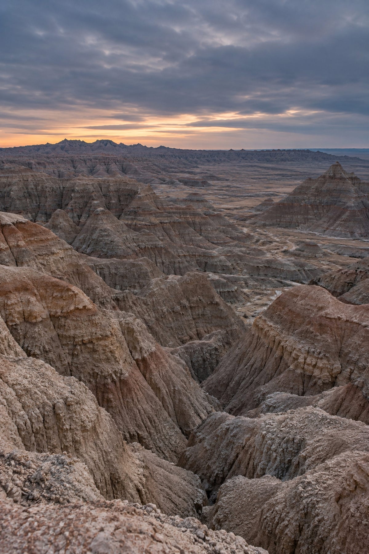 Poster Badlands au crépuscule — affiche à imprimer