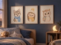 Lot Nuit dans les Bois : 3 posters encadrés dans une chambre d'enfant