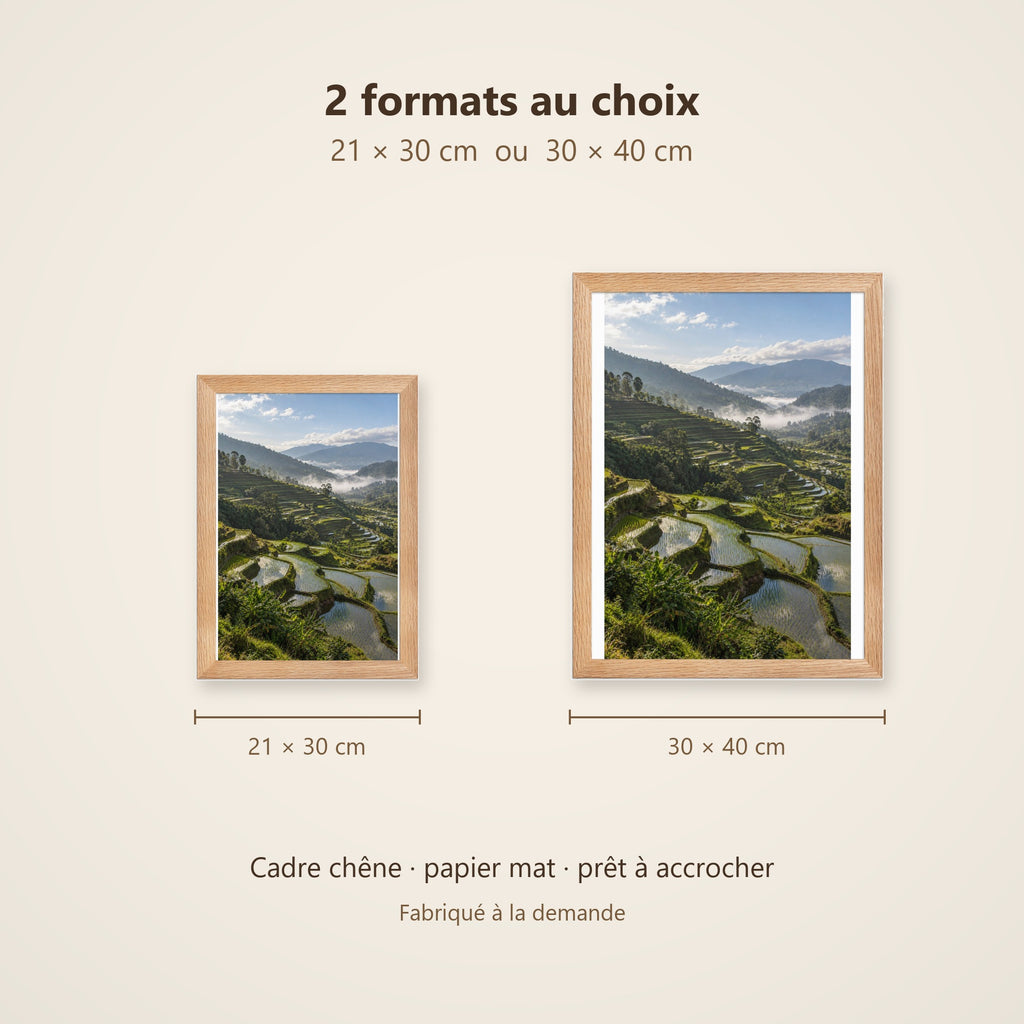 Poster Encadré Rizières en Terrasses - Affiche Nature Montagne Verdoyante Cadre Chêne - Décoration Murale