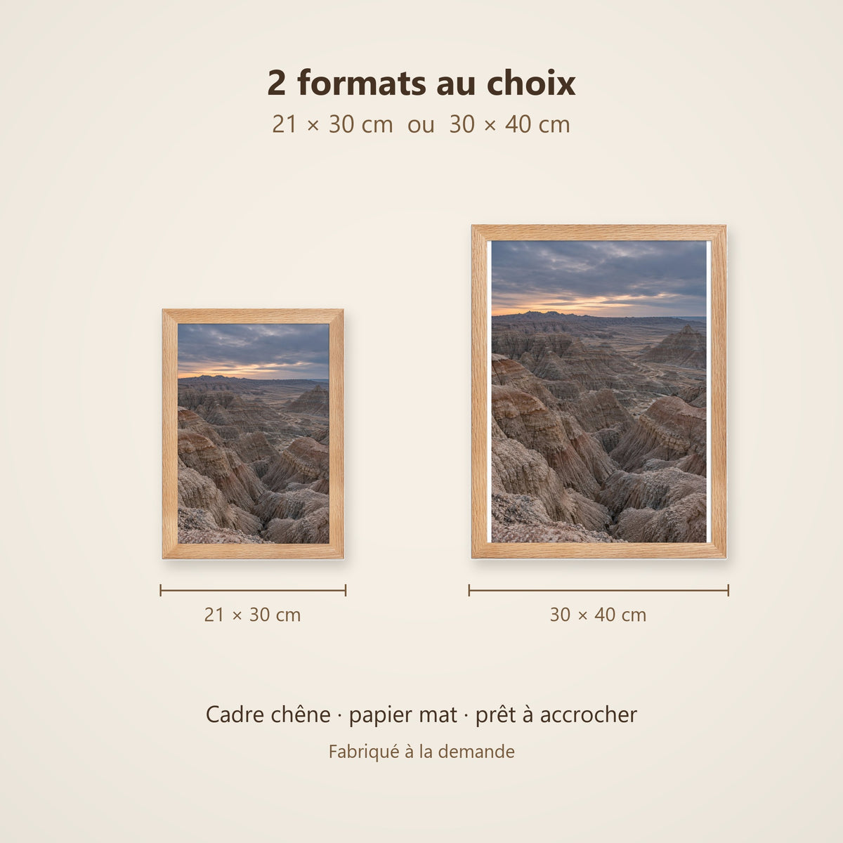 Poster Encadré Badlands au crépuscule - Affiche Nature Cadre Chêne - Décoration Murale